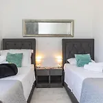 Apartment 2 Bedroom Cozy In Seget Donji *