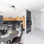 2 Bedroom Cozy In Seget Donji Trogir