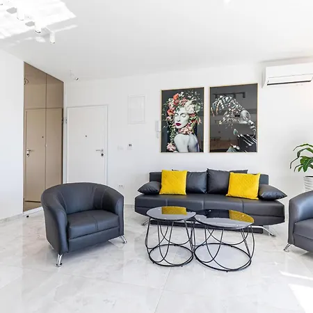 Apartmán 2 Bedroom Cozy In Seget Donji *