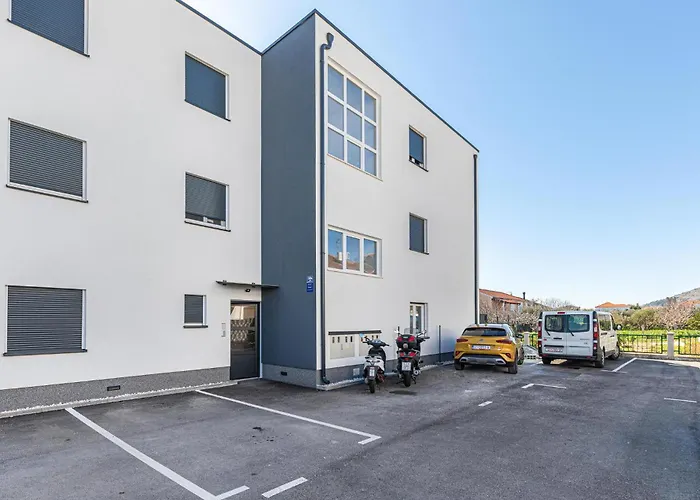 Awesome In Seget Donji 公寓 特罗吉尔